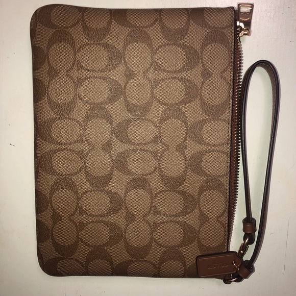 Coach Bags Coach Gallery Pouch In Signature Canvas Poshmark